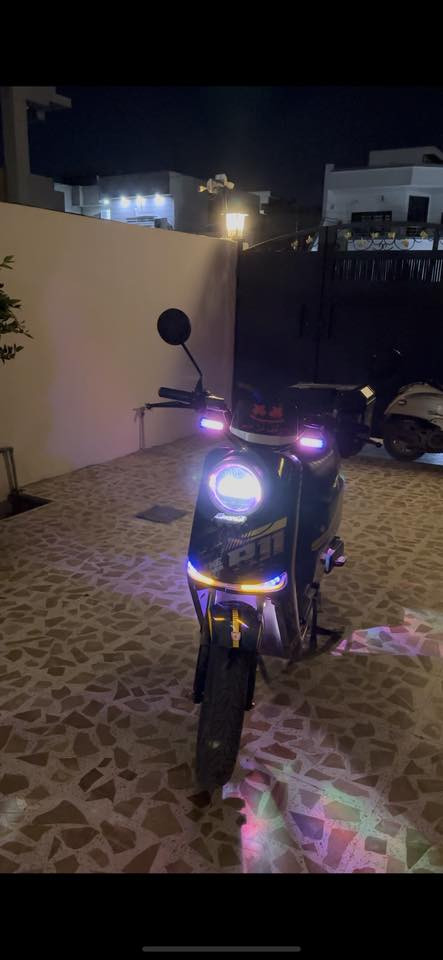 السلام عليكم
ماطور شحن R11 حيدر النيار ماركة معروفة بل سوك 
دراجة نضيفة الي مهتم يراسلني واتساب ***********
