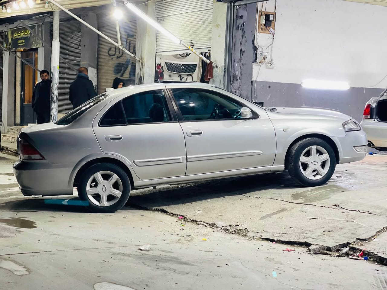 نیستان سەنی سامسۆنگ  براوە مۆدیل 2006فول مواسەفات ناوزەرد سلایت  نمونە هەمو گیانی بەشەرت بێ دەعموجالوشوخت  سعری 54گەڵایە
***********
*********** Singapore
