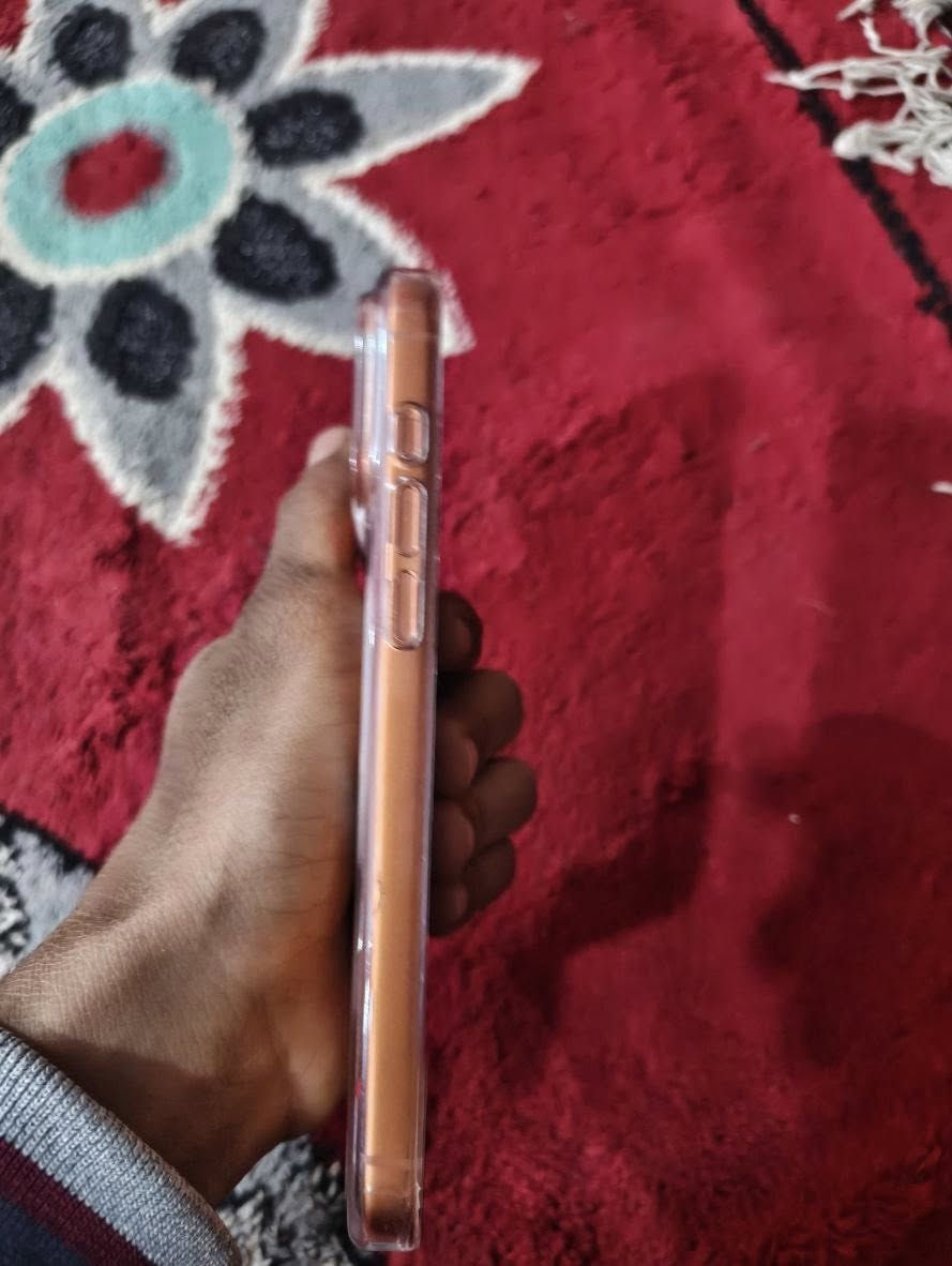 السلام عليكم أيفون 17 برو ماكس بطاريه 100 عدد الدورات 69 ذاكره 256 شريحه الكترونيه جهاز جديد زلغ مآبي مغلف حمايه BBF المكان الديوانية و السعر خاص أو الاتصال على الرقم ***********2
