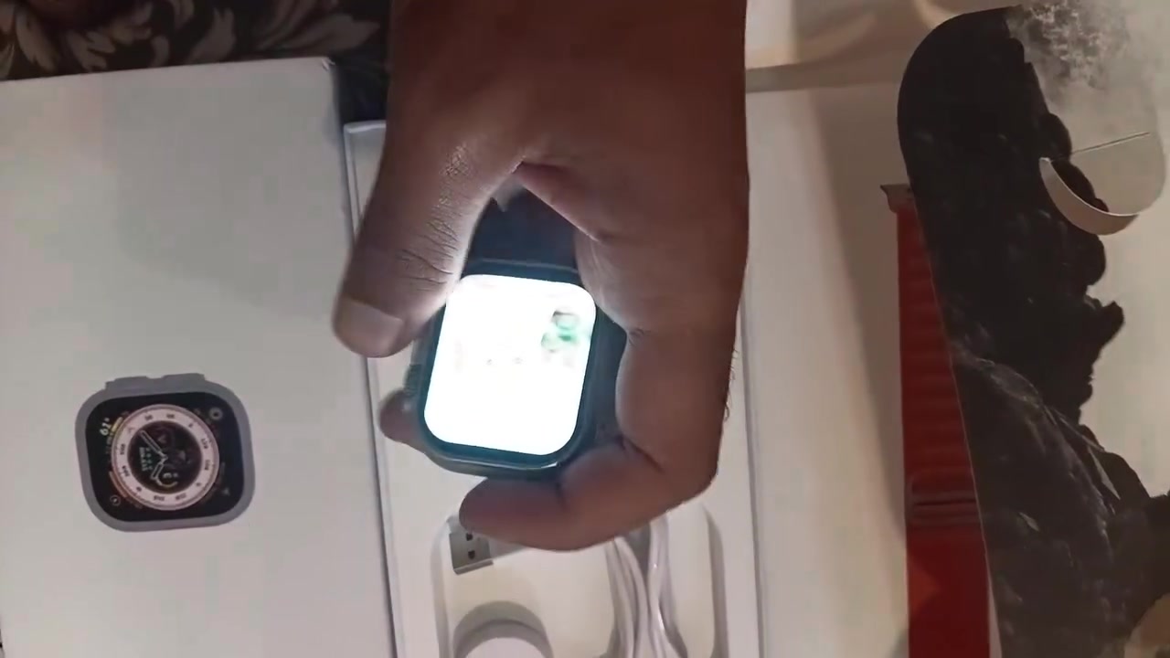 ساعه جديده غير مستخدمه 
خلي سعر بليرضي الله وبالعافيه عليك
الاستفسار 
***********
