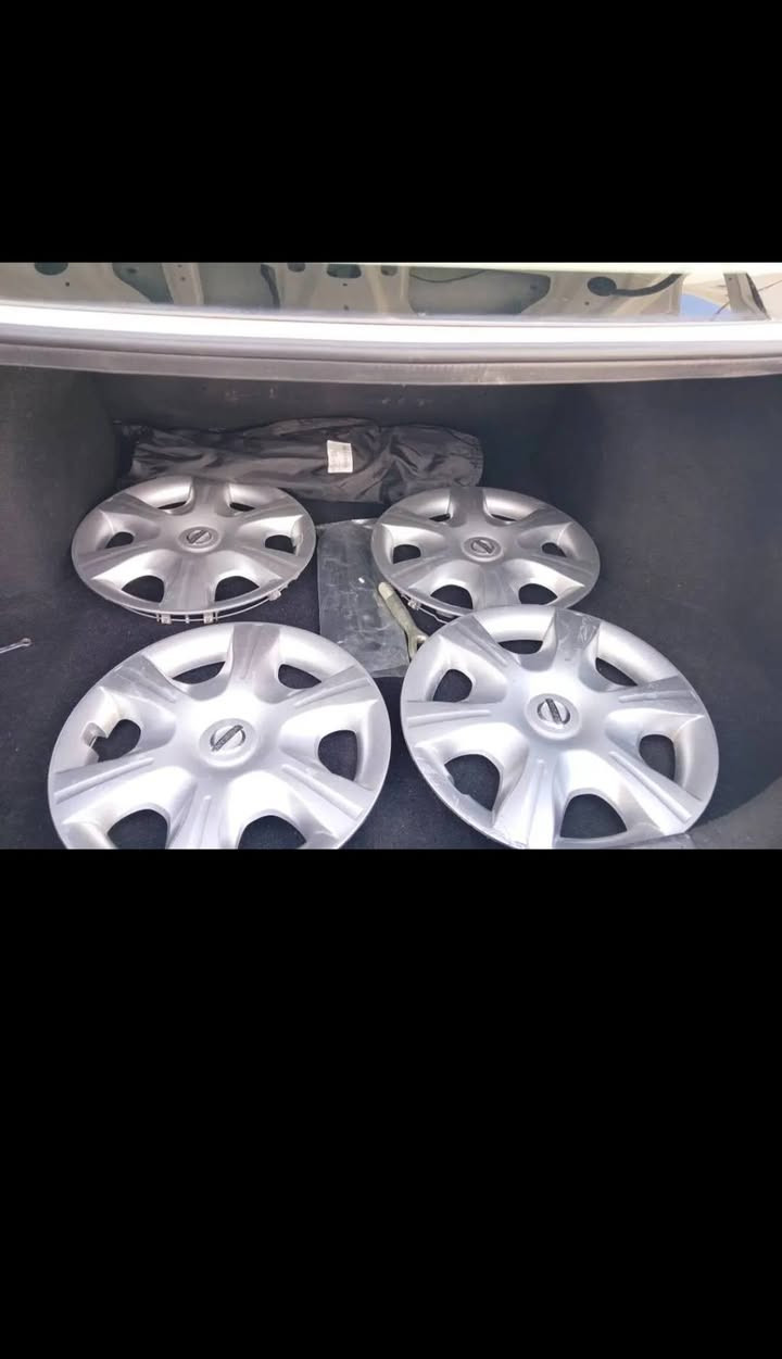 نيسان صني موديل 2025 فول اربع جامات كهربائ تبريد مركزي  
ماشي 12 الف مكفوله كفاله عامه على وضع الشركه 126 بي مجال كلش بسيط ابيع نقد الشراي يخابر مكان السياره كركوک*********** مااجاوب منشور
