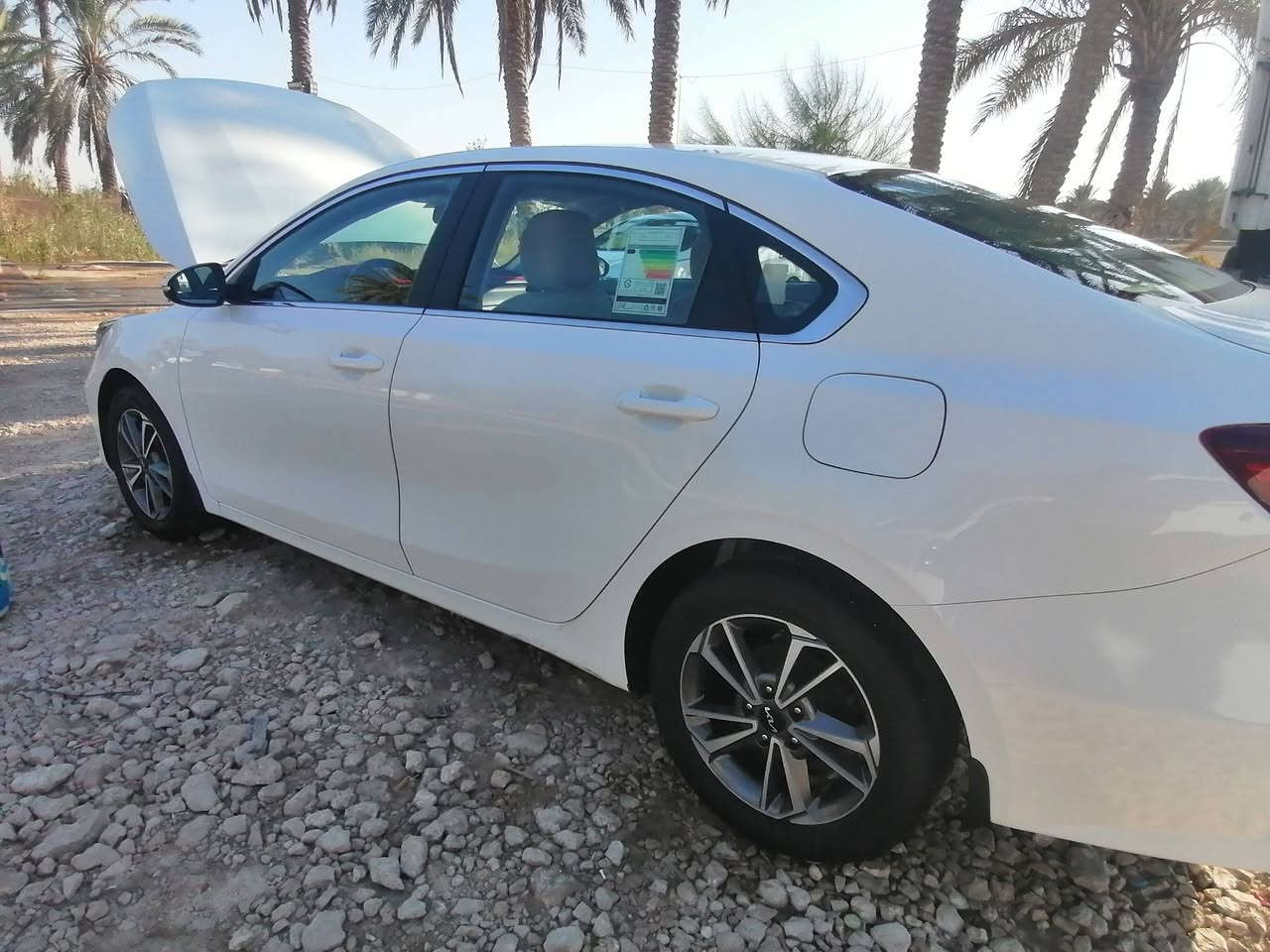 كيا سيراتو 
موديل 2024  خليجي مكفوله كفاله عامة فول موصفات
   رقم بابل نكليزي مشروع وطني بسمي مداور مباشر بسمك 
فتحه سلايت روف 
حساس خلفي
لد نهاري
داخل لونين
نضام كروز
لايت عدسه
ويل كب كروم
تبريد قطعتين 
مكينه 2000 دوش 
مكاني الدوانيه
***********
