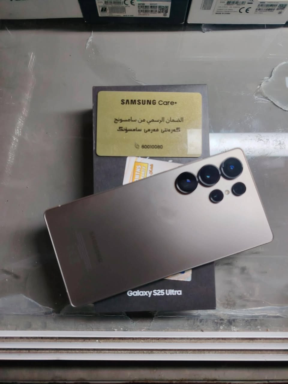 سامسونك كلكسي S25 الترا ذاكره 256 رام 12 وكاله كارت شاشه ستخدام سبوع فقط كامل ملحقات تواصل واتساب فقط ***********
