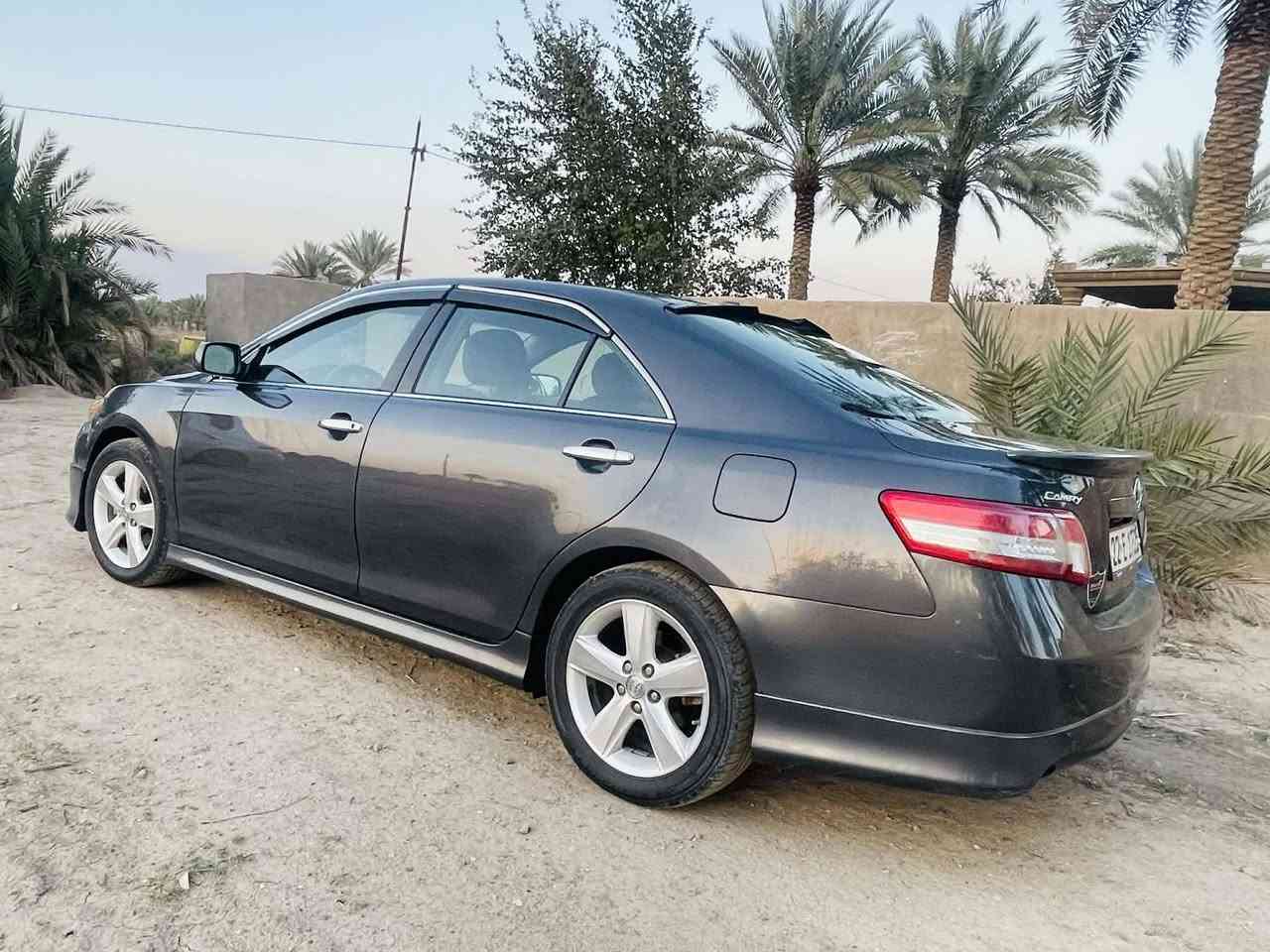 Se كامري ٢٠١١ أمريكي مبدل باب خلف السايق نفس الون بدون صبغ
بدون نقص
 ماشية 180 حقيقي
كشن كهربائي
تحكم ستيرن
منضومة زنون لايت راقي  
رقم أربيل ب اسمي انكليزي
جاهز هزه و سنويه لل2027
محرك 2500
السيارة عليه ادامه كامله مع عزل شغل درجة اولئ أبواب و بنيد و جاملغات وجنطه و وقماره
تبريد مبدل جديد منظومه كامله
130 و بيها مجال 
للاستفسار أكثر ***********
