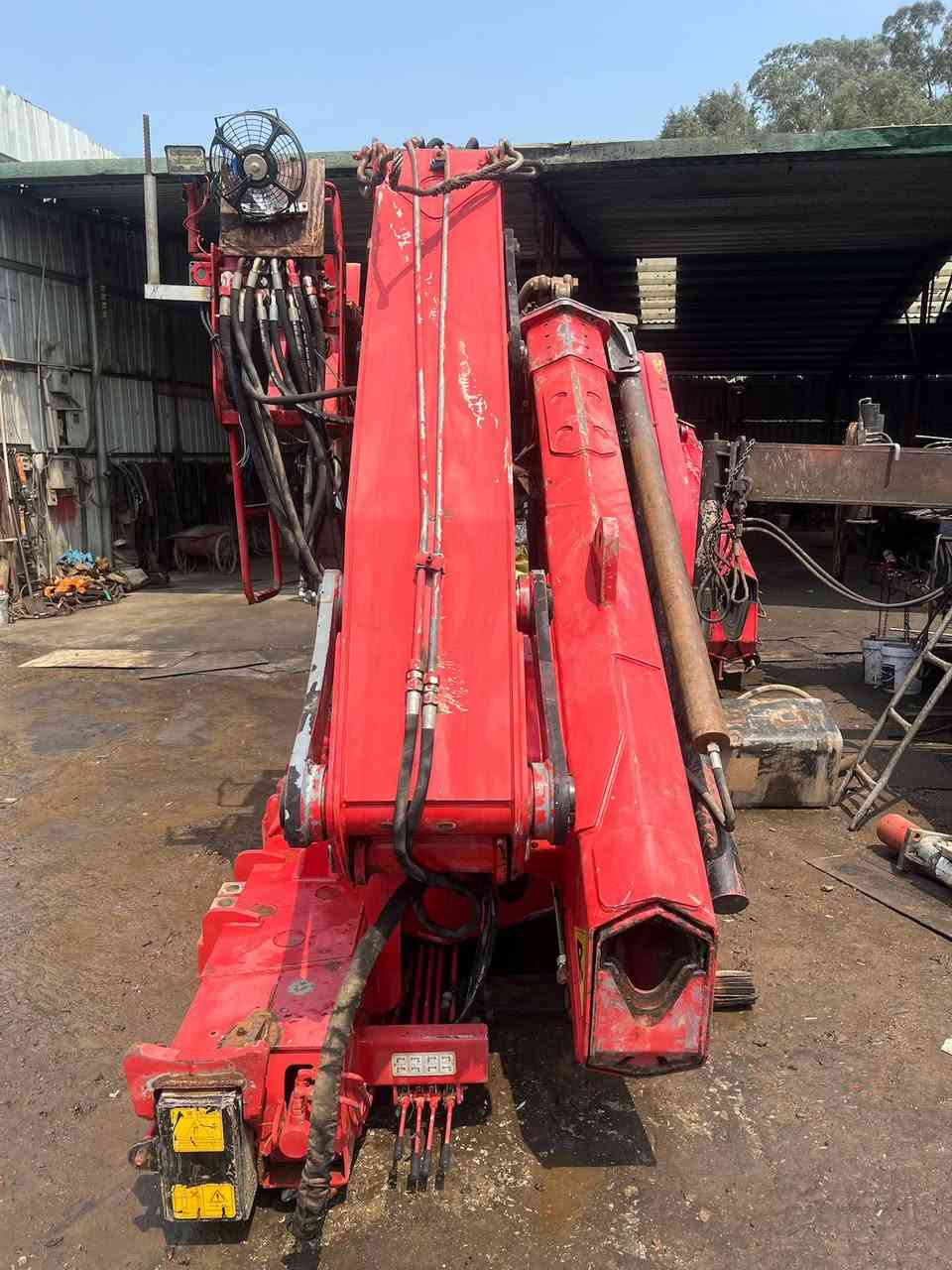 12ton CAMC SQZ-12 crane Four-section hydraulic extension, machine condition very new


**إذا كنت صاحب هذا الإعلان وتريد حذفه لأي سبب، رجاءا أرسل رسالة إلى الدعم الفني**