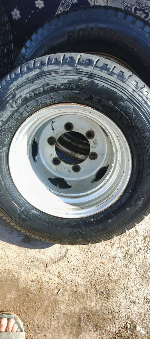 تايرات14
جيب وشد أضافه تانكي أبو ١٢٠وكشنات
العنوان بغداد مدينه الصدر
***********
