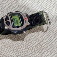 أصلية • رقمية رياضية • مقاومة ٥٠م