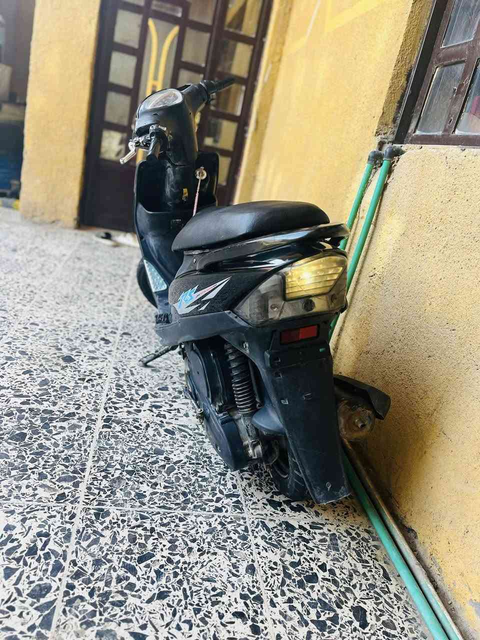 السلام عليكم دراجه ماكس عدله للبيع دراجه نضيفه نقصها بس خرز و سلف دراجه شغاله شلعه معدل فول مكان الحسينيه شراي اتصل ما متواجد بل فيس
077 46470420
