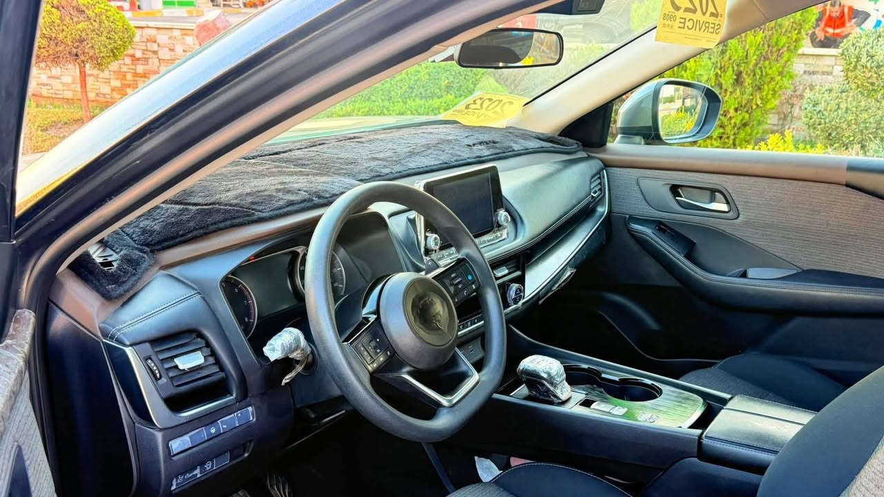 السيارة في كركوك🚦🚦
الموديل/ (2023)

محرک ٣سلندر توربو سيارة بيها تحديث نظام شركة نيسان يعني بدون بدون دوانز بشرط

رقم السيارة// سليمانية

بيها بطاقه// بانزين 

 المسافة المقطوعة//(55الف ..

السعر مناسب بالنسبة سيارة بالسوك

بالنسبة سيارة كلين لا ضربة ولا صبغ لا كلير لا تبديل قطع كلها على وضع شركة فقط تعديل نص إصبع بسيط بصندوق سيارة 

سيارة بيها دوشمة جديدة وكاعيات دبل ربل على كافة اجزاء سيارة مع غطاء  صندوق 

سيارة نظيفة كلش  👍👍

✅✅المواصفات ((SV))

➖➖➖➖➖➖➖➖➖

**بصمة تشغيل عن بعد مع التدفئة والتبريد (auto).. ..

**حساسات امامي خلفي(محيطية)....

**كشن سايق (كهرباء)...

**تبريد ديجتال قطعتين(امامي خلفي)..

**بصمة فتح وغلق الابواب /بصمة تشغيل السيارة..

**ويل كب (لوك)مع تخم تايرات (شركة)..

**نظام (Auto Hold)..

**دخول ذكي وبصمة الابواب 

**(Aux,blutooth,USB,Andriod)..

**رادار نقطة عمياء في المري الجانبية مع نظام التوقف..

**حاجب ليد زينون مع لايتات زينون بلادي(LED)..

**اشاير بالمري الجانبية..

**تحكمات ستيرن جهتين مع الرادارات وتحكم بالسرعة ..

**بريك بصمة(AUTO)..//(AUTo Break)…

**تحديد مسار عله الطريق(خطوط البيضاء)..

**نظام صوت عجيب(Boos@)..

**شفتات ستيرن..

**لايتات مبرمجة ويه الرادار حسب الحالة تصعد وتنزل..

**توقف ذاتي عند وجود جسم غريب عند الرجوع(R).

**توقف ذاتي عند وجود جسم غريب عند القيادة(D).

**قيادة ذاتية مع كروس السرعة مع الرادار(AUTO).

🔴🔴السيارة عله وضع الوكالة كير ومحرك وكهربائيات وبدون أي خلل (صفر مسج)انطيك اياه بشرط عله وضع الشركة..

ملاحظة//كتلوكات الشركة مع الكاعيات عدد(٢)كاربت وربل أصلي شركة وياهن مع العدة كاملة …

**رقمي لجاد بالشراء (*********** عليه واتساب)🌹🌹
