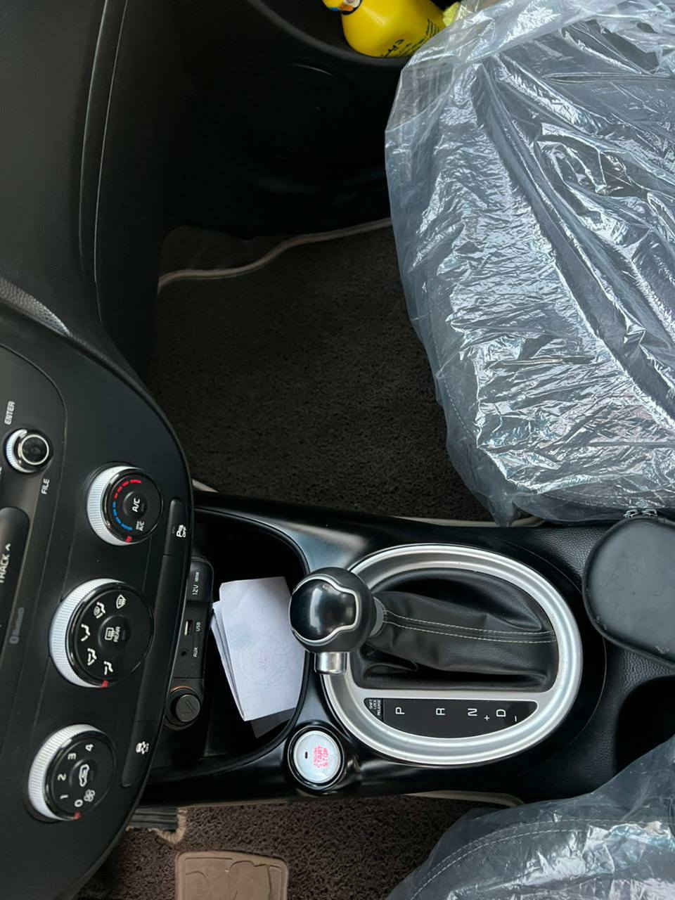 السلام عليكم كيا صول مديل ١٨ خليجي مكينه 1600مامفتوحه  رقم  سليمانية تريد تحويل او وكالة  مكفولة كفالة عامة من صبغ تبديل وفتح مواصفات بصمة تحكم ستيرن اربع جهات سيارة جديدة معنه كلمه ماشيه 110الف مكان ديوانيه اتصال ع رقم /***********علما مكلف بالنشر
