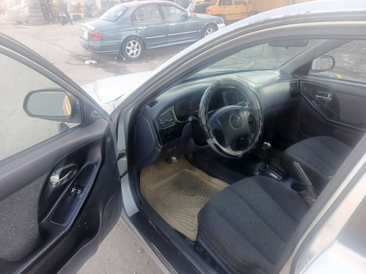 سلام عليكم النتره موديل 2003جاهزه من كلشي مكينه وكير وتبريد وتتفئه حداديه مكفولات تخم تاير جديد بيهه صبغ جاملغ خلفي والباقي مكفول اي نقص مابيهه السعر 72وبيهه مجال قليل مكاني شهداء البياع قرب جامع الكبيسي ***********
