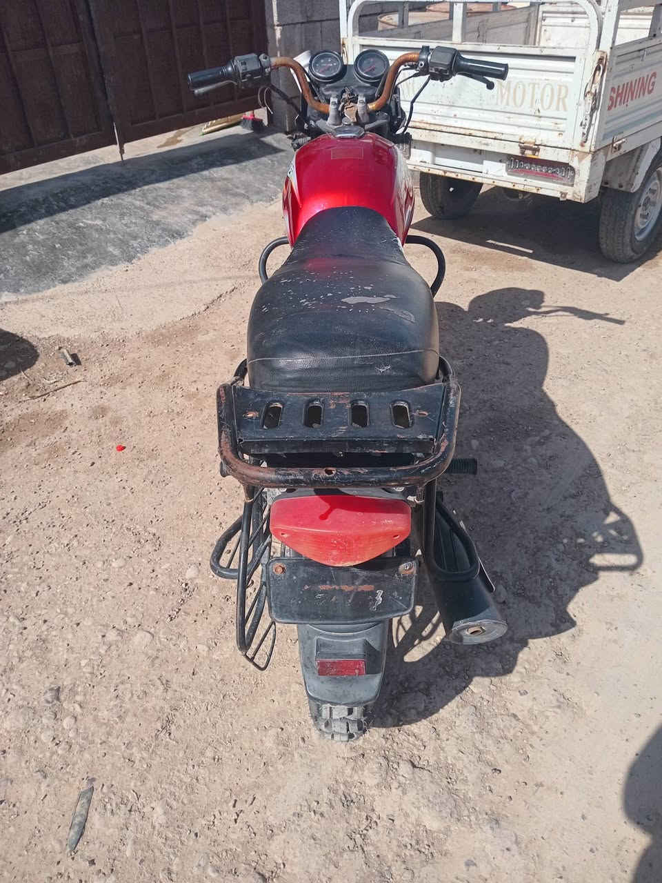 دراجه بوكسر مديل ١٨ بدون أوراق  كفاله من سرقه واذه مراوس هم عادي بيراني ***********
