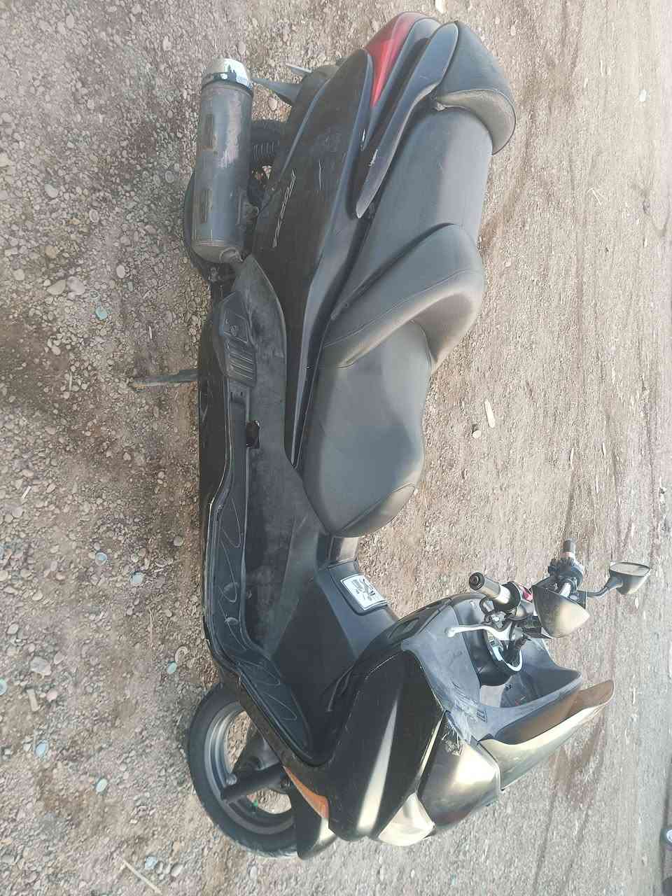 السلام عليكم فورزة صفر8 دراجة حلوة خير من الله مبدل كلج امامي وكلج خلفي جديد تاير خلفي جديد دراجة حلوة سعر 700وبيهة مجال العنوان بغداد الغزالية رقم ***********
