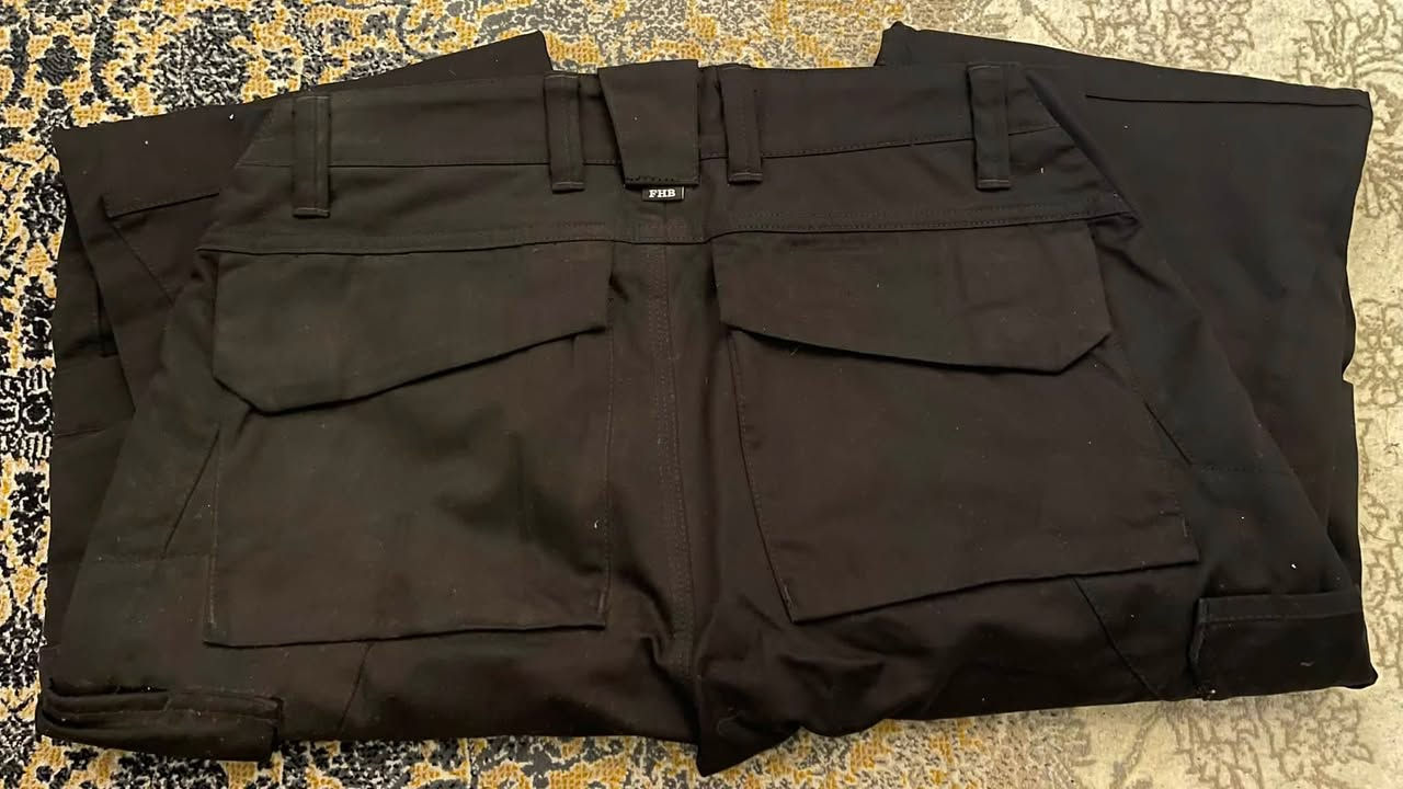 FHB Original 🔥
بالة اوربية اورجينال 💯

القياس:  ٣٢-٣٣

الوزن:  ٧٠ الى ٨٠

توصيل السعر راسلني خاص 📩


**إذا كنت صاحب هذا الإعلان وتريد حذفه لأي سبب، رجاءا أرسل رسالة إلى الدعم الفني**
