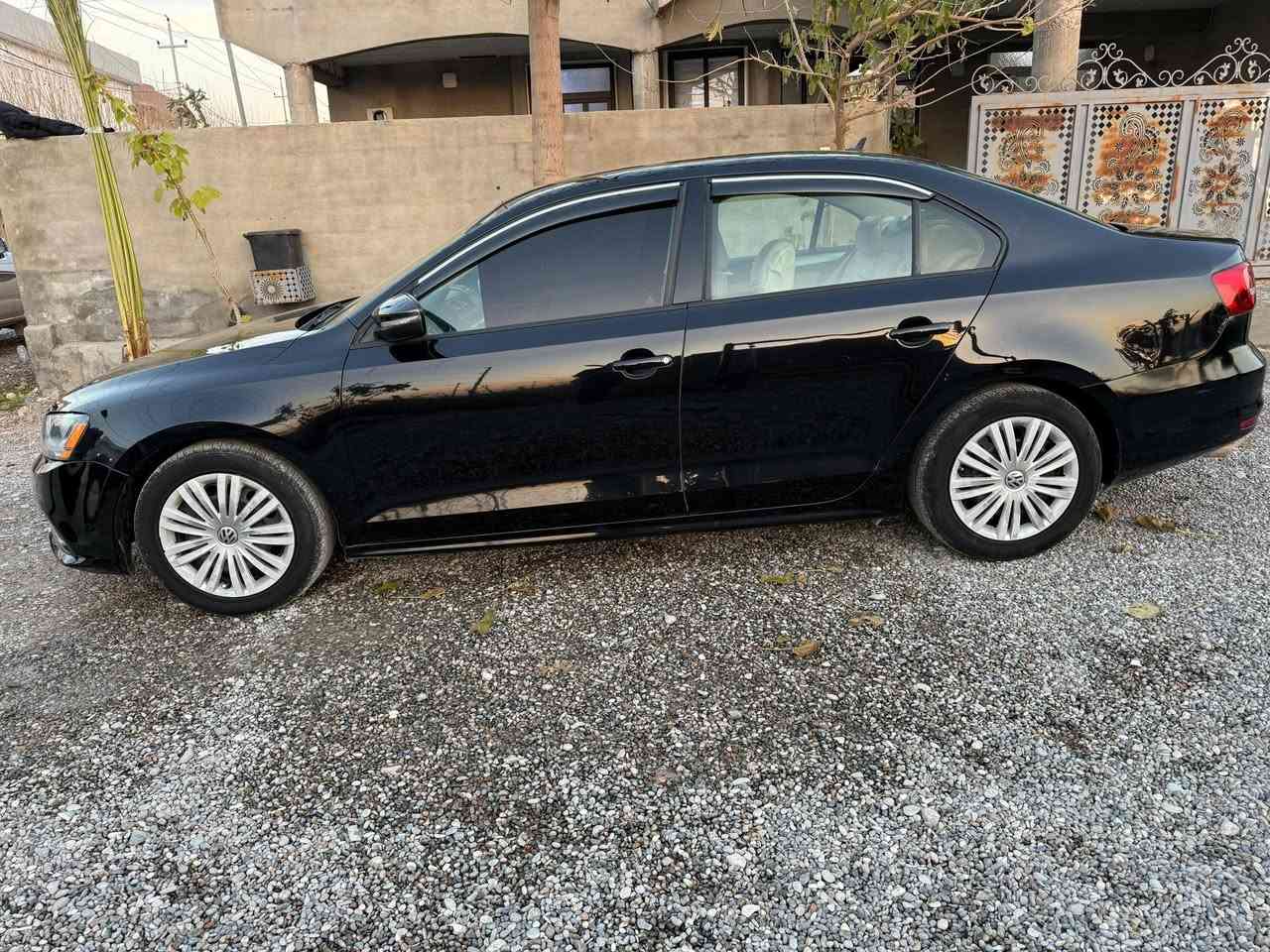 ڤۆڵگسواگن جیتا 2015 خلیجی 
مەکینە ٢٠ بێ تۆڕبۆ
ناو زەرد
٢ پارچە بۆیاغ بۆنیت و
 چاملغی سەکن بێ ناو گرن
 لەگەڵ ٢ بست سارد 
لێدراوی ئەوروپای نیە 

سعر : لە کۆمێنت داوای بکە ڕاستەوخۆ بۆت دێت 🤖 

گێڕ و مەکینە بە شەرت 

ژمارەی خاوەنەکەی 

***********
***********
