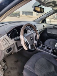 ترافرس ٢٠٠٩ مكفوله وجديده جدا دواخل نظيفه جدآ جدآ بس تحتاج ظفيره وعقل ...