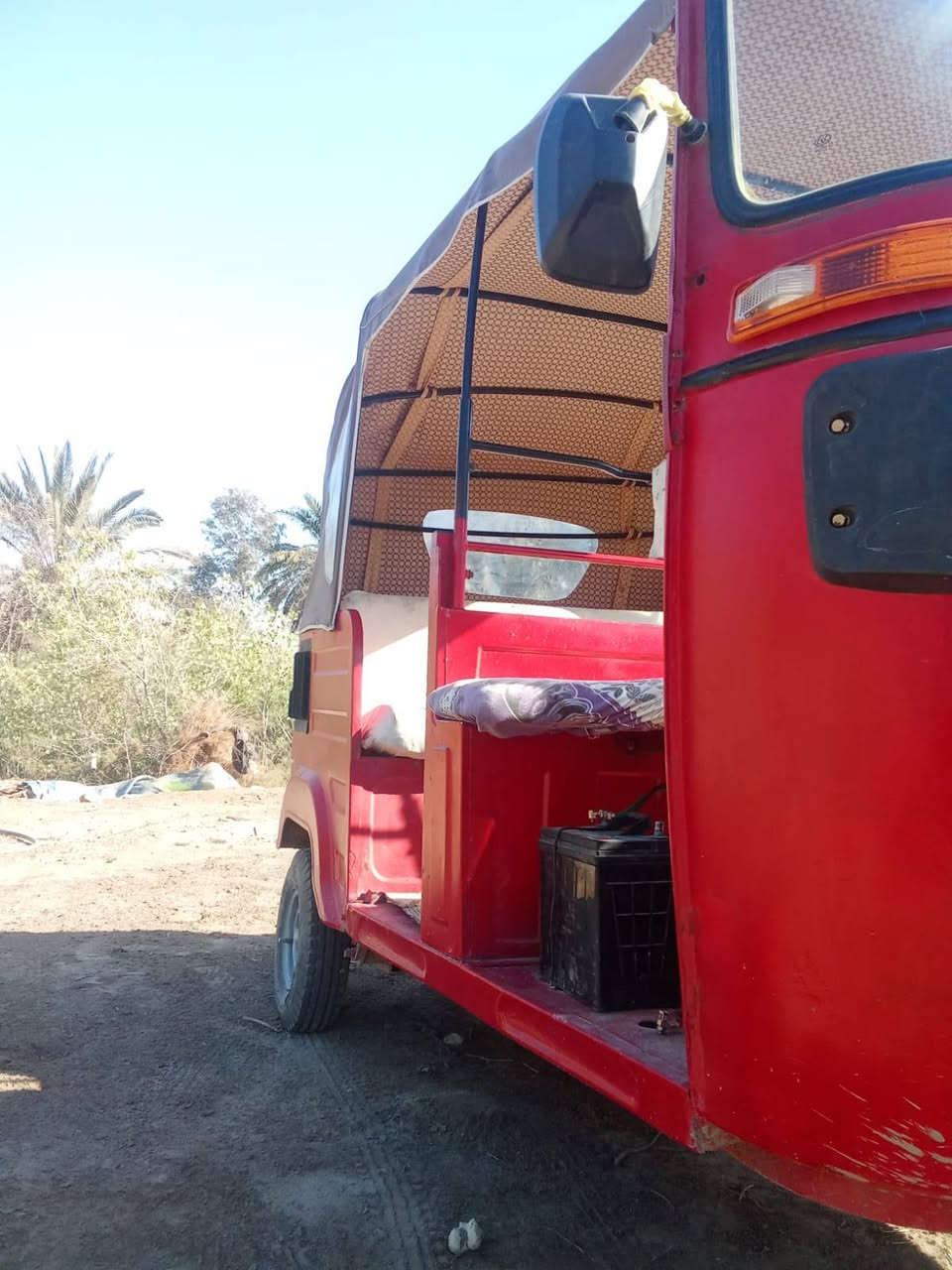 السلام عليكم تكتك زيل للبيع
معمره جديد وبيها محرك باجاج 2021كامله
السعر 1900وبيها مجال حك الجيه
***********
