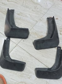 اغراض سيارة • اكسسوارات • اكتب السعر