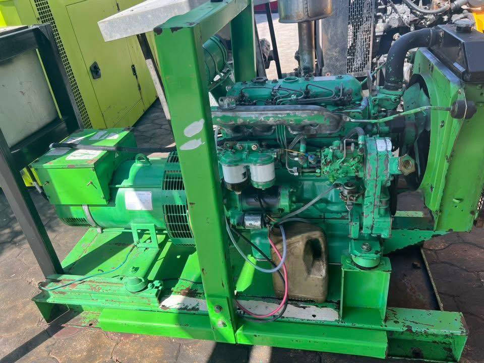 نوع المحرك: فيات ايطالي المحرك 4بستم

القدره:44KVA : 

مع سسستم بروتكشن كامل للحمايه ونظام اوتو Ato

المولد شرط الحمل  

للاستفسار 

***********

***********
