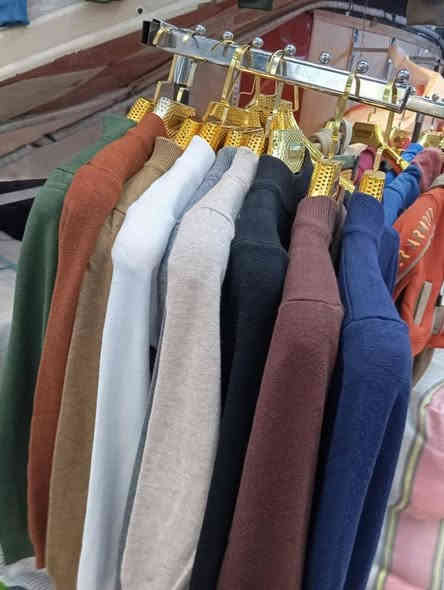 ياالله على بركه الله الشتاء ويه تجهيزات صباح البشير غير شكل عروضاتنه ماتخلص بلوز هاينك (القطعه ب8كل قطعتين ب15)
بجامه قطن درجه اولى ب5
تراك قطن درجه اولى ب15
سويتر قطن درجه اولى متوفر نادي برشلونه+ريال+ساده كل قطعتين ب15
قمصله فرو ثقيل 10لف فقط  اي استفسار متواجدين خاص او اتصال *********** عنوان بابل المسيب شارع الحسينيه مقابل مأكولا المنتضر
