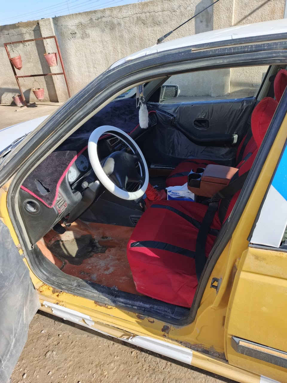 السلام عليكم.. بيجو بارص للبيع ٢٠١٣ مصفرة هيئة وغرامات سنوية ٢٠٢٨ للتفاصيل أكثر الاتصال على الرقم ***********
