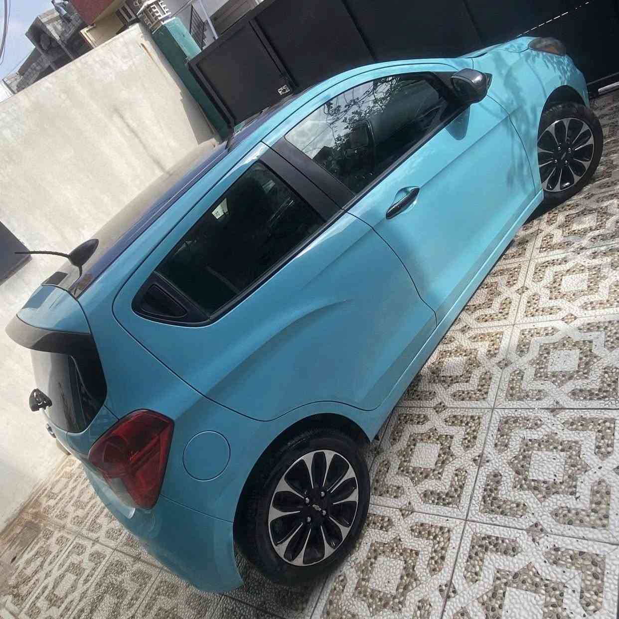 سبارك 2022 lt مواصفات Lt
سعرها 87 ورقة وبيها مجال قليل 
بجمها امام خلف كبس كهربائيات كير محرك تبريد شرط ولا كلوب مشتغل بيها بلادي صور ضرر موجود بلمنشور تعجبك خابرني وتدلل 

باسمي  اربيل شرط تحويل بدون دواخل *********** واتساب للاستفسار اكثر
