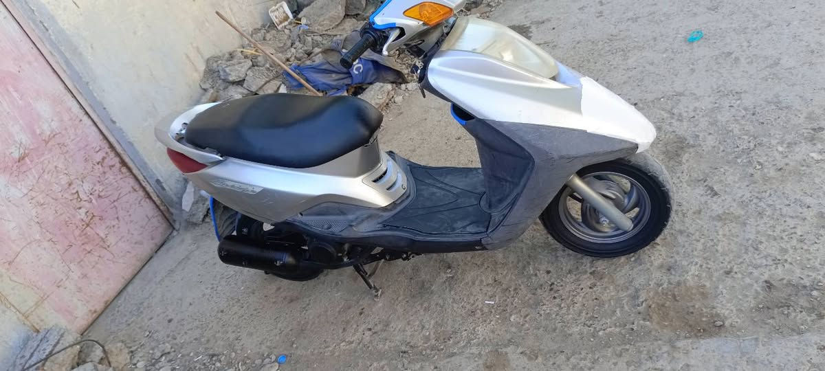 بريس جاهزه مكينه خرسه مامفتوحه   للبيع او مراوس حسب القناعه مكاني رفاعي
السعر 450وبيه مجال 
***********
