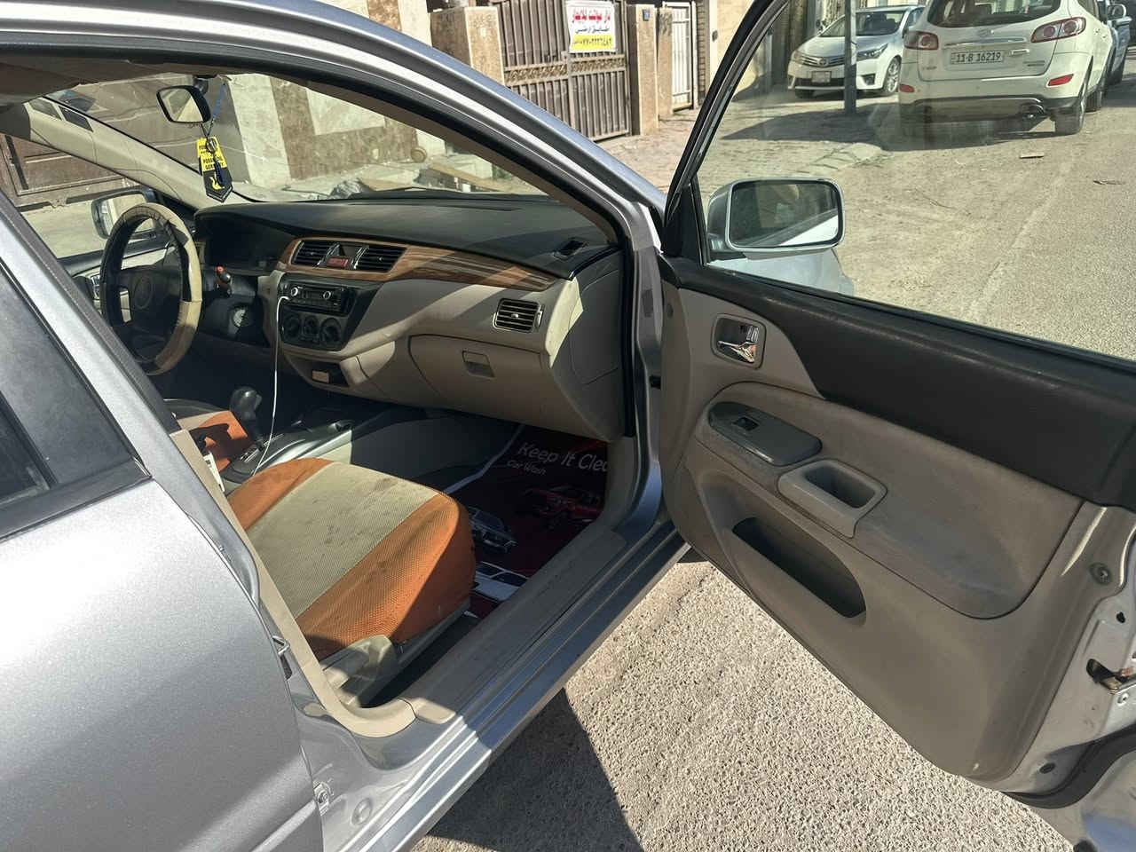 السلام عليكم لانسر ٢٠٠٧ ستيراد خاص محرك كير جدد صير امامي خلفي جديد تبريد ثلج وتدفئه وتايرات كلها جاهزه فقط بيها جراد سنويه بسمي رقم جديد الدولي بغداد السعر ٧٠ وبيه مجال بسيط عنوان بغداد الاتصال ***********
