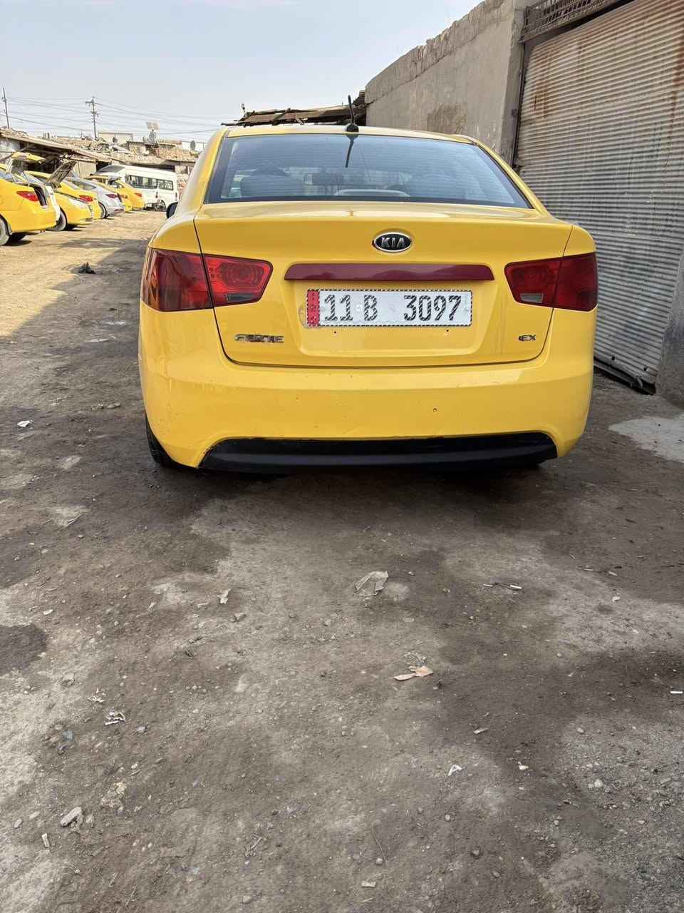 سلام وعليكم
فورتي موديل ٢٠١٣ 
سيارة وارد امريكي حادثها بس مسطرة الغد الفوك صور حادثها عندي سيارة جاهزة مكينة كير تخم تاير صدر امامي خلفي مكينة توها شادها جديدة باسمي سنوية جديدة هزة جديدة لوحات انكليزية جديدة 
للتواصل ***********
