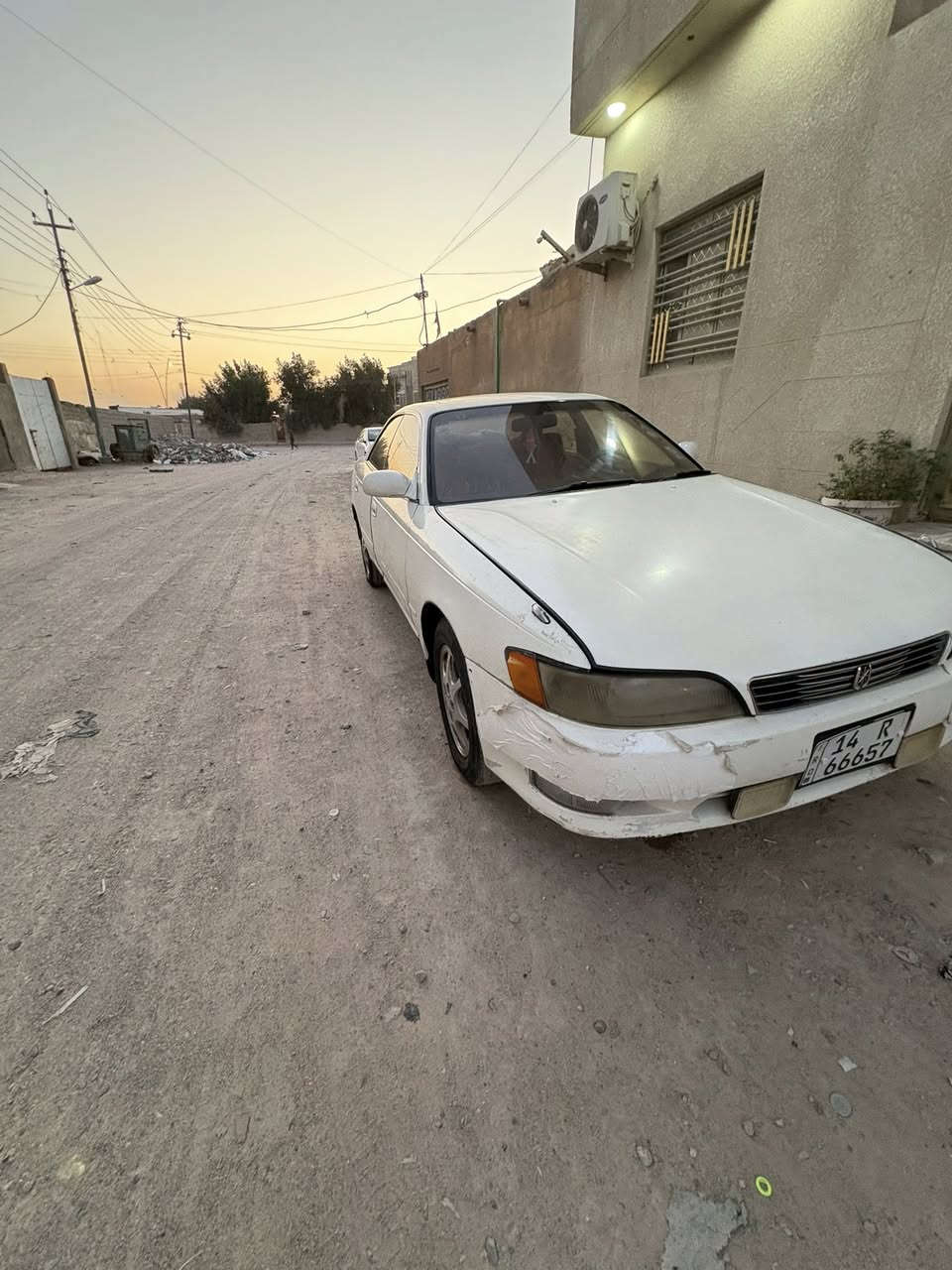السلام عليكم تيوتا مارك2 (نفخ) موديل2000 مكينة ونجي بيها صبغ عام وتأخير بالبك ما اعرف شنو بي  بأسمي تحويل ثاني يوم سنوية لل2030السعر50 وبيها مجال بسيط الشراي فقط يتصل ***********
