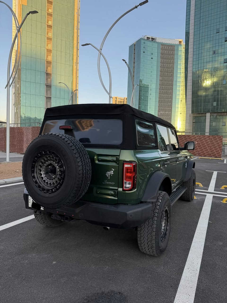 فورد برونكو
اربعة سلندر ، لون مميز 

ماشية ٢٧ الف 

بدون صبغ 

مرقم و جاهز  وياها كتاب جام

0750 748 4750

قفل ٣١،٥٠٠ $🔒
