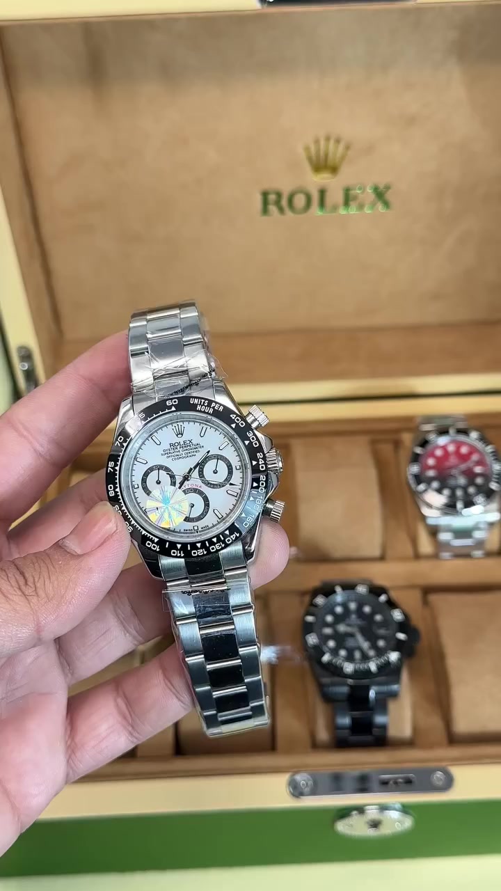 رولكس دايتونا اوتوماتيك
جميع السناتر شغاله 
فول كوالتي 
((مزاد من 50 الف))


**إذا كنت صاحب هذا الإعلان وتريد حذفه لأي سبب، رجاءا أرسل رسالة إلى الدعم الفني**