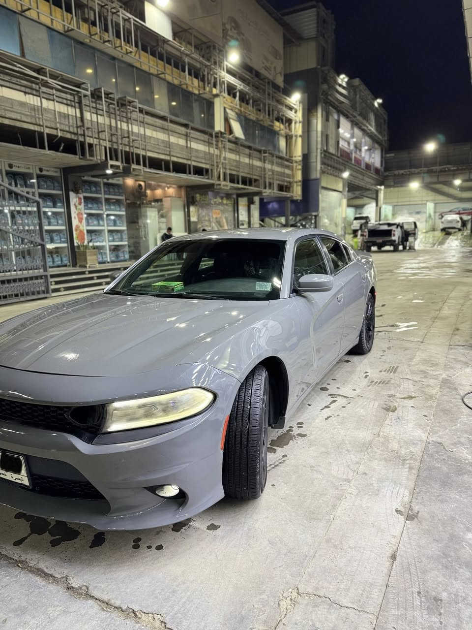 السلام عليكم
للبيع دودج جارجر Sxt 2017
وارد امريكي ماشيه 110 ميل ، رقم بصرة ، استخدام شخصي
ضررها : حالوب 80% بأمريكا ،  بيها رش ع كد شبر باب عكس السايق وبيها تعديل ع كد شبر بالجاملغ الامامي جهة عكس السايق والسايق  وباب خلف السايق
الاضافات : راديتر خليجي وفان راديتر ابو المروحتين تنسى الحماوة.
السعر : 186 ورقة وبيها مجال بسيط
واتساب ع الارقام : *********** - ***********
