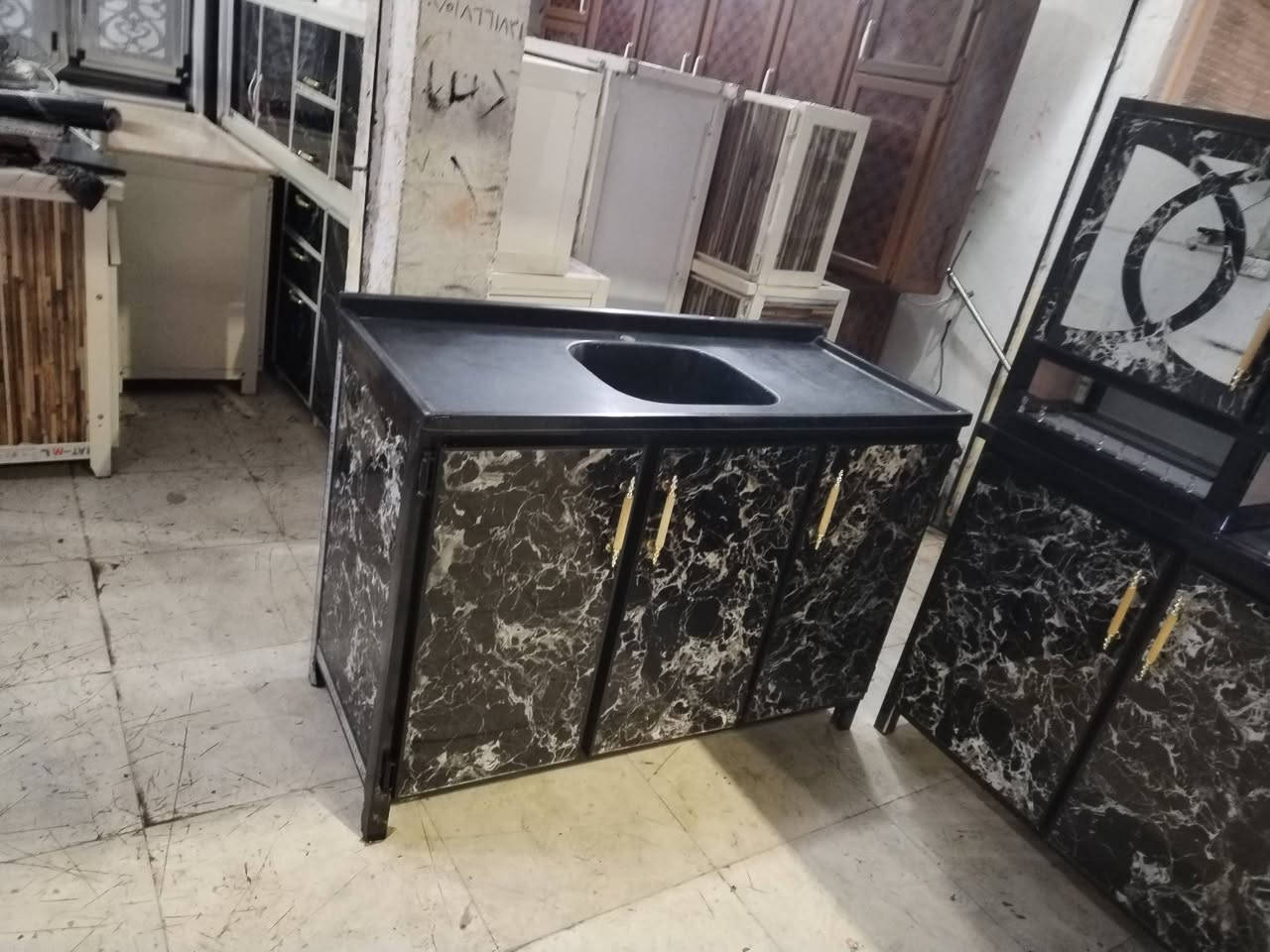 كاونتر ثلاث قطع النظافه 95% سعر 310 بها مجال(***********)(***********)
