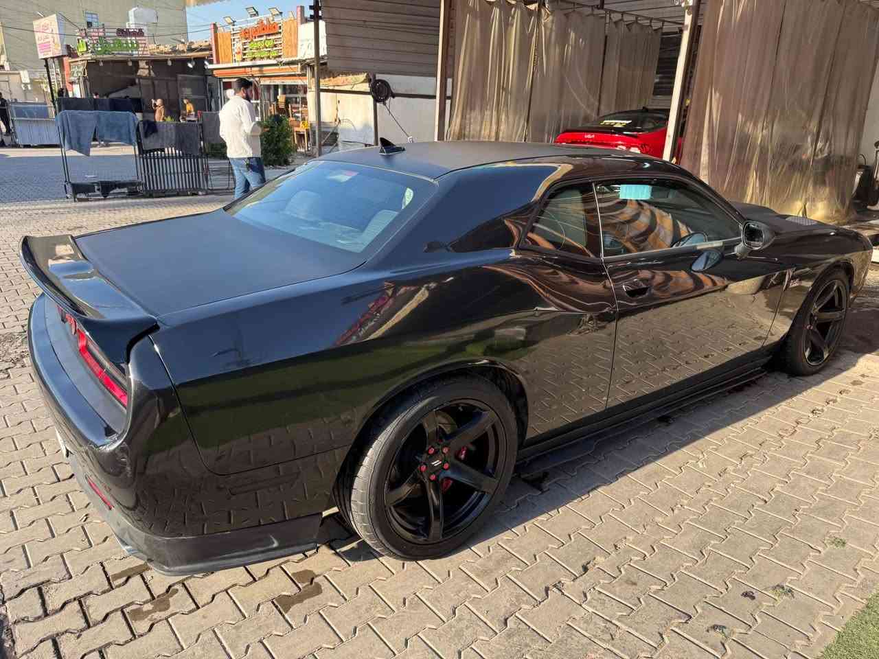دوج جالنجر SRT سكات باك 2015 ✅(Dodge Challenger Scat Pack) 🏁
سيارة رياضية غنية عن التعريف، بأداء وحش وجاهزية تامة.
📊 مواصفات السيارة:
• الموديل: 2015
• الفئة: SRT Scat Pack
• المسافة المقطوعة: 72 ألف ميل فقط
• التعديلات والإضافات:
• برمجة احترافية (مصطفى آيكل) 💻
• شوتة رياضية (تنفس عالي للأداء) 🌪️
💎 الميزات والكماليات:
• بصمة تشغيل + تشغيل عن بُعد 🔑
• فتحة سقف (سلايد روف) 🌅
• شاشة كبيرة مع كاميرا خلفية عالية الدقة 📹
• كراسي (كشنات) تدفئة وتبريد ❄️🔥
📌 تفاصيل الحادث والسعر:
• الحادث: حادثها واضح ومثبت بتقرير السير (ايرباك سليم / شاصي سليم -).
• السعر: 140$ ورقة وبيه مجال بسيط للشراي الطيب 💰
📍 المكان: بغداد - شارع فلسطين
📞 للتواصل والاستفسار: ***********
