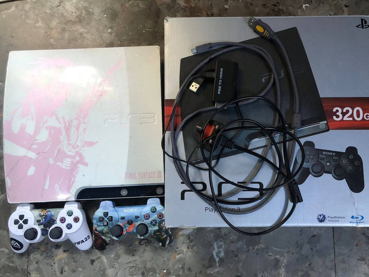 السلام عليكم ps3 slim
نظيف وجديد هو والكارتونه هارد 320 يحتوي على جوستكين 
وعلى اكثر من 15 لعبه كلهن قويات الجهاز تركته بسبب الدراسه وال HD ما اشتغل واشتريت محوله والدقه حالها حال الاصليه تجي تشوفها اذا مو نفس الدقه تأخذه ببلاش ومفتوح تنظيف لأن تركته جهاز قوي ويتحمل 
السعر 110 وبي مجال 
مكاني بغداد الشعب


**إذا كنت صاحب هذا الإعلان وتريد حذفه لأي سبب، رجاءا أرسل رسالة إلى الدعم الفني**