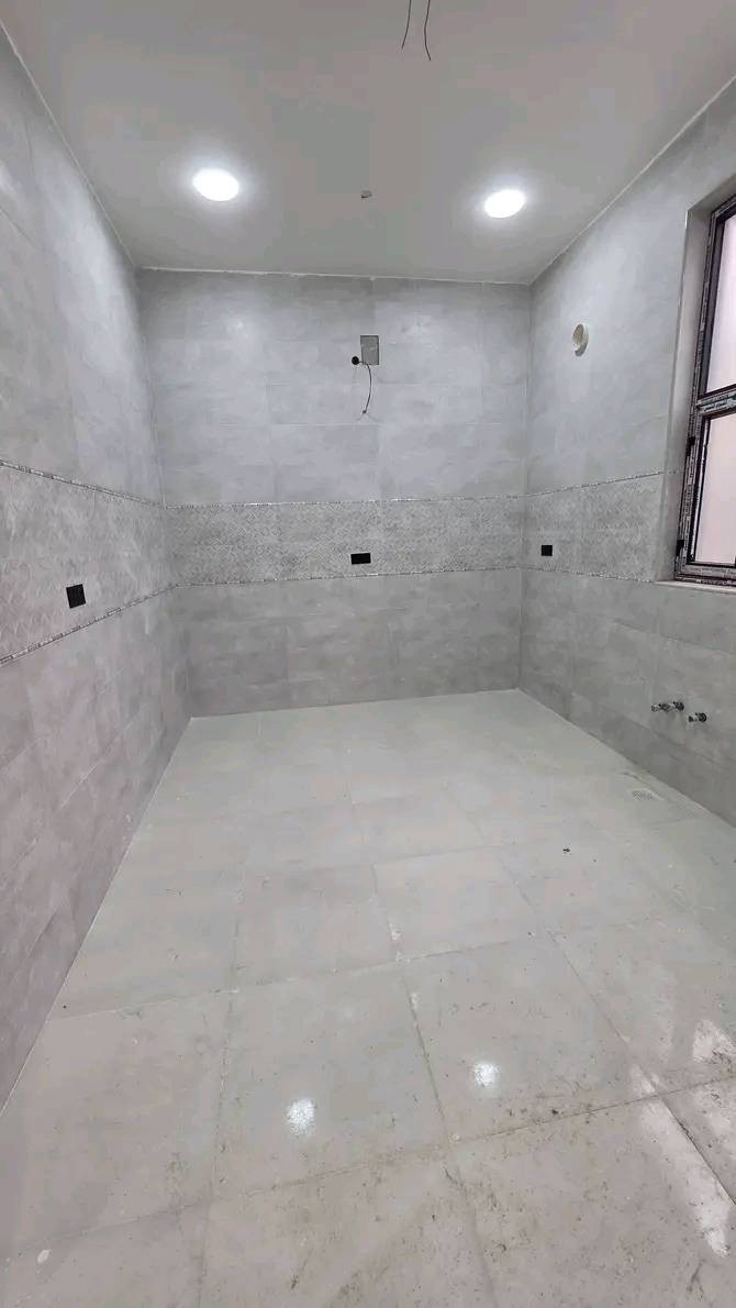 بسم الله الرحمن الرحيم اسعد الله اوقاتكم احبتي بكل خير دار سكن للبيع طابو زراعي عراقي يتكون من غرفتين وديوان وصاله ومطبخ وصحيات مساحة 110 متر مربع عنوان البصره ابو الخصيب ابو جوزي كافة الخدمات ماء كهرباء مدارس سعر 70 وبيه مجال ***********
