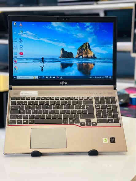 Laptop FUJITSU 🇯🇵🔥

 🔥فقط بسعر 139 الف 🔥   

Core i5 ✅

الجيل الرابع 🔥

Ram8GB ⚜️

هارد SSD بسعة 256 سريع جداً 🚀 

شاشة عالية بحجم 15.6 🖥️

منفذ HDMI port 🎞️

منفذ VGA 📽️

منفذ usb  عدد 3

منفذ aux 

بطارية تدوم اكثر من ساعة ونص 🔋
 
تحتوي ع دبل بطارية 🔋 

ملاحقات الجهاز شاحنة اصلية 🔌 + حقيبة 

نظافة الابتوب 99٪؜

العنوان الموصل الزهور دورة سيدة الجميلة  📍

مجاور قهوة السرحان مكتب فوكس ستور 

يتوفر توصيل جميع محافظات العراق 🚚🚛🚚🚛

تفاصيل اكثر :☎️ ***********.☎️*********** موصل
