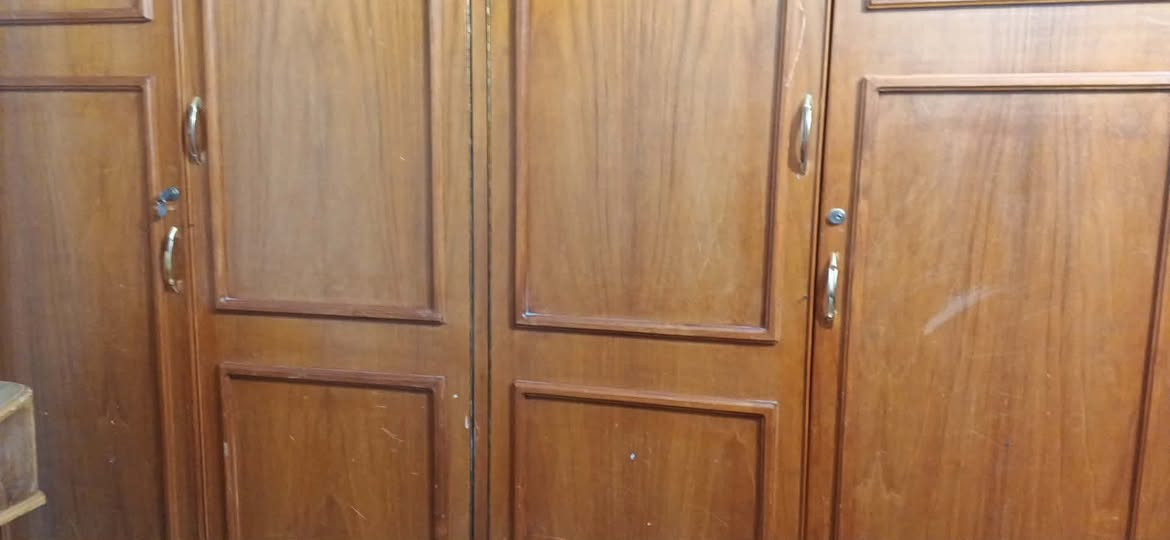 كنتور صاج للبيع
٤ باب
كلش نضيف
اي ضرر
مابي
داخله خانات ونضيف
سعره
١٥٠ الف
..
متوفـر خدمة توصيل داخل بغداد وداخل مجمـع بسماية السكني ❤️🚘
للاستفسار خاص او عن  طريق رقم الهاتف واتساب فقط 
***********📞
