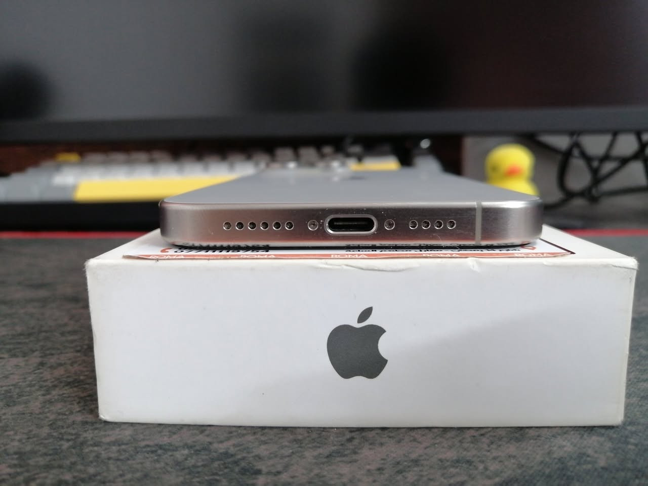 🔥 للبيع أو المراوس – iPhone 15 Pro Max 🔥
• السعة: 256GB
 • حالة البطارية: 89%
 • السعر: 1,050,000 د.ع

💥او مراوس بـ S24 Ultra 512GB

الجهاز نظيف وبدون أيشخط، كل شي أصلي و شغالطبيعي.
📩 راسلني على الخاص للمراوس أو للاستفسار
مكاني بغداد كراده


**إذا كنت صاحب هذا الإعلان وتريد حذفه لأي سبب، رجاءا أرسل رسالة إلى الدعم الفني**