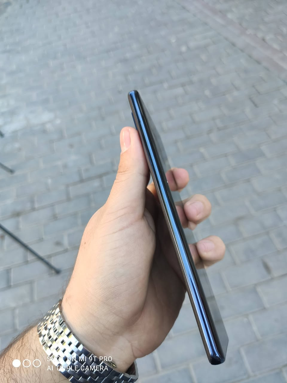 انفنكس نوت40بروو بدوون ملحقات
رام12+12 دبل سیمکارت256گیگا شاشە امولید 120هرتز  بطاریە5200 ملي امبیر جهاز ممفتوح ابد ابد    سعر195الف  توصیل مووجوود


**إذا كنت صاحب هذا الإعلان وتريد حذفه لأي سبب، رجاءا أرسل رسالة إلى الدعم الفني**