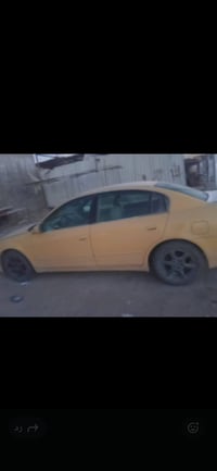 سياره نيسان ال تمه موديل 2006 سياره متروكه مكينه بيه صوت وبخار وحداديه...
