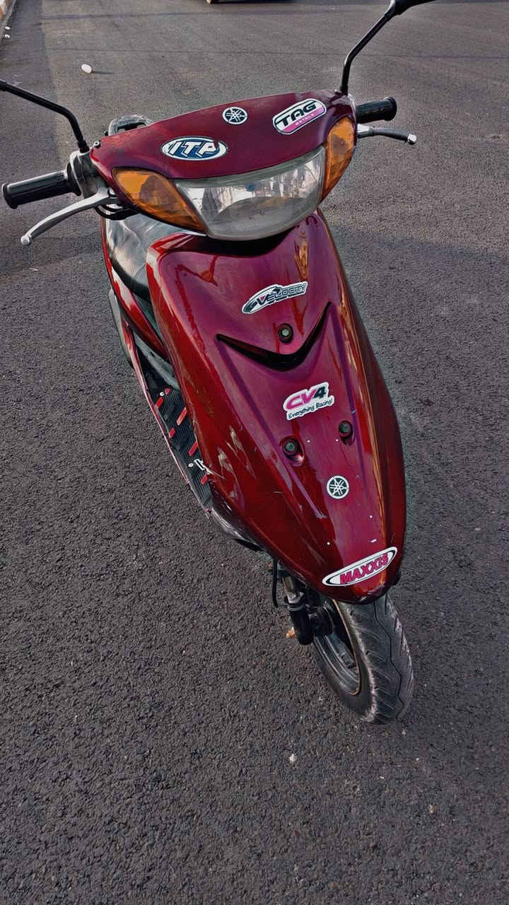 السلام عليكم دراجه ٦٠ عصفوريه المكينه مكفوله الكهربائيات كله شغاله  وشوفت عينك النظافه يشهد الله دراجه جديده متوكفك ابد نواقصه  فقط دشلي مال سلف والكابريتر تجاري كيجات لايتات اشاير كله شغال طسه ناعمه دبلات جدد قفل ستيرن شغال سعره ٣٠٠ وبيه مجال بسيط حك جيتك مكاني بغداد ساحة عدن رقم الهاتف *********** واتساب
