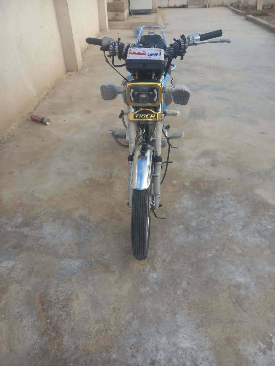 سلام عليكم دراجه للبيع موديل 21اوراق 
 محرك مامفتوح كهربائية كله شغاله دراجه 
كامله لاتنقيص ولاتبخير خير من الله معدل 
فولل سعر 500وبيه مجال مكان واسط زبيديه  مراسله الصفحه او وتساب *********** واتساب.فقط
