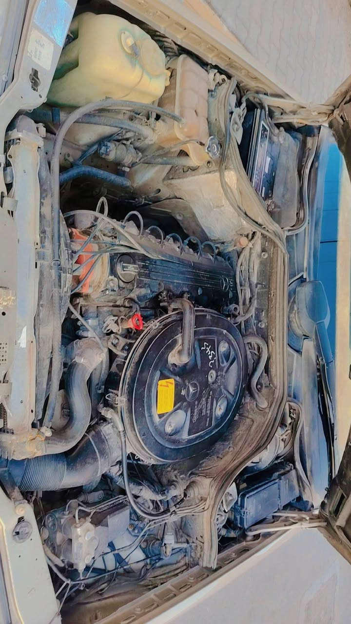 مارسيدس دب 89 محدث 91 كير ومحرك بلاد مشروط
صبغ عام جماليه 
حداديه جديده
تبريد ويه السويج
تخم تاير جديد
رقم بغداد باسمي تحويل ثاني يوم سنويتها لنهاية 2027 
هزه كامله 
سياره كلشي بيها جديد وشغال ماناقصها برغي
السعر 65 وبيها مجال 
***********
***********
مكاني واسط قضاء الحي
