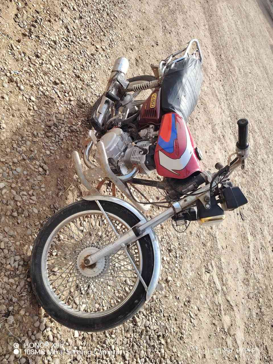 سلام عليكم للبيع تايكر 
كاملة مكمل. شغل وروح باي وقت 
تايرات جدد مبدل 
شغال كامل كهربائيات..
***********
مكان
٢٢٥ 
. هاشميات
