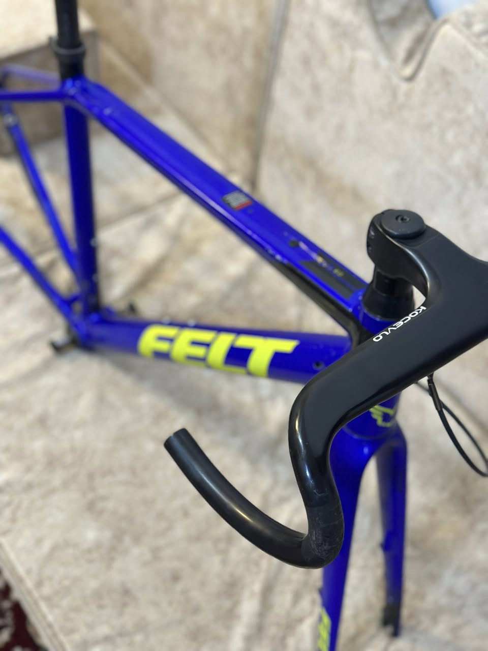 السلام عليكم متاح فريم FELT  فيلت
فريم المنيوم دفن دسك
ماشة كاربون دفن 
بوري سرج كاربون 
ستيرن كاربون متصل
قياس 51 M
ويا وايرات التسليك الخاصة بالفريم كلها مختمه فيلت
سعره 160 الف وبي مجال 
***********
