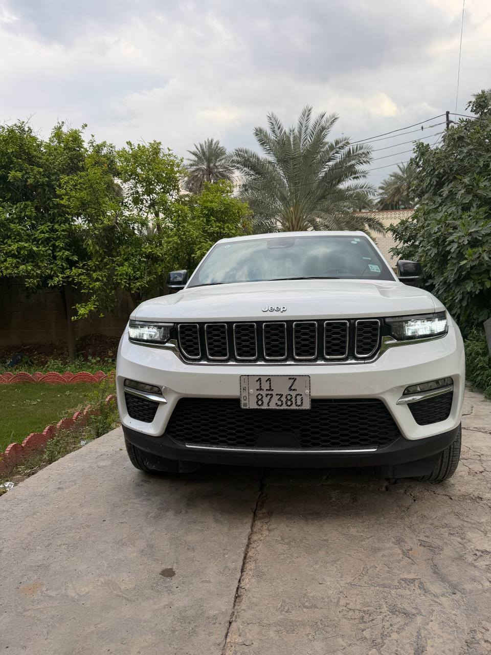 سلام عليكم Jeep للبيع موديل 2024
السياره ٣ انضمه قياده بنزين هايبرد وبلكن كهرباء
السياره ماشيه 50 K
كشاف LED
داخل بيجي مميز
مقعد كهرباء
مقعد هيتر تبريد
فتحه 
محرك 2000 تيربو
تحتوي عل جميع تنبيهات الحمايه من رادار
السياره كامل محتويات وياهه إلى اخر حبايه
حادث السياره تبديل باب الجنطه وجاملغ ربع صبغ
مقود تبريد تدفه
السعر ٣٢الف ونص
السعر ٣٢٥ وبيها مجال انشالله
العنوان الدوره
رقم_الهاتف ***********
واتساب متوفر
