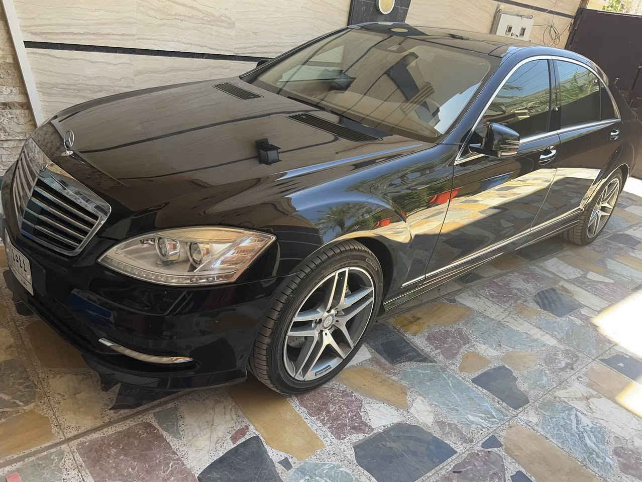 السلام عليكم
مارسيدس S350 خليجي فول عدا الناظور فقط داخل بيجي موديل 2011 صبغ دعاميه اماميه فقط ماشيه 200 الف كيلو متر سياره مال جناي على ايد وحده السعر المطلوب 28000 $ رقم بغداد الجديد وبأسمي ***********

