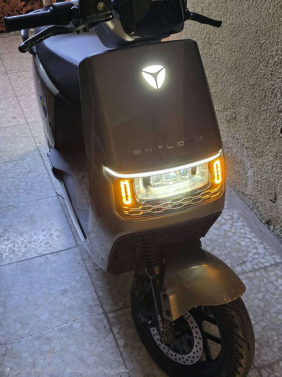 دراجه ياديا ايبوك للبيع ماشيه فقط 14 كيلو يعني بعدها زيرو 
ضمانها سنتين صار يوم واحد من اشتريتها والوصل موجود حتى الغراض مالتها بعدها مغلفه ما مفتوحه  السعر مليون و 200 الف بي مجال العنوان شارع فلسطين تقاطع الصخره  قرب النمور ستور 
***********
وهاي كل مواصفاتها علما المواصفات المذكوره كلها حقيقيه يعني مو بس ارقام من ناحيه المسافه المقطوعه والسرعه شرط التجربه 
قدرة الملف : 2500 واط 
القدرة القصوى للملف: 3400 واط
نوع البطارية : گرافين 
حجم البطارية : 38 أمبير / 72 ڤولت 
عددٍ البطاريات : 6 بطاريات 
حجم الويل : 12 أنج أمامي / 12 أنج خلفي 
الفرامل : دسك أمامي / دسك خلفي 
السرعة : 66  كم / ساعة 
دبل اشاره / مثبت سرعه الكتروني
المسافة المقطوعة للشحنة الواحدة : 95 - 100 كم
